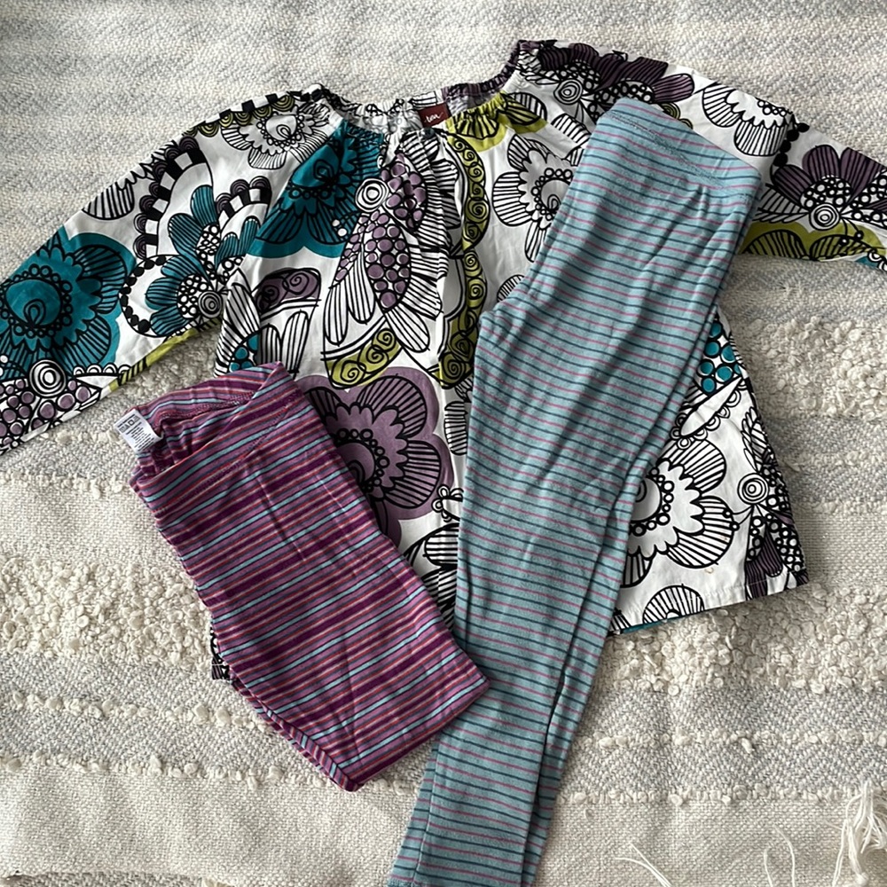 Tea collection top and 2 pairs of leggings